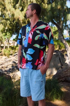 Relaxed Woven Camp Shirt