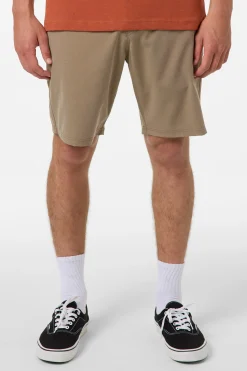 Reserve Light Check 19" Hybrid Shorts