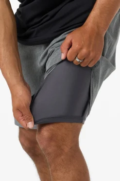 TRVLR Tech Lined 17" Hybrid Shorts